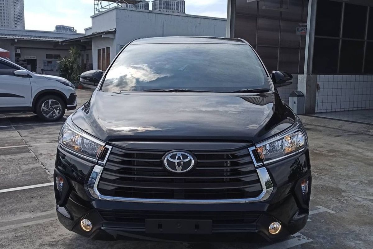 Mesin Diesel, Penjualan Mobil, Kijang Innova Reborn, trendi otomotif, Mengapa Kijang Innova Reborn Diesel Masih Terlaris di Indonesia?, Kijang Innova Reborn Diesel Masih Menjadi Primadona di Tengah Tren Elektrifikasi, Kijang Innova Reborn Diesel Tersedia di Dealer Resmi, Daya Tarik Mesin Diesel Kijang Innova Reborn, Kenyamanan dan Kepercayaan Konsumen Terhadap Kijang Innova Reborn, Harga Terbaru Kijang Innova Reborn Diesel