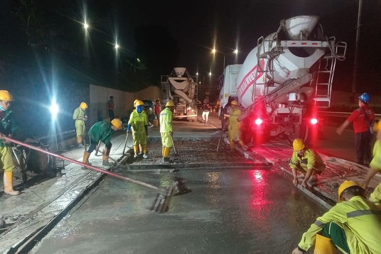 jalan tol, Lalu Lintas, pekerjaan, Jasa Marga, rekonstruksi, JORR, kepadatan, Awas Padat, Ada Pekerjaan Rekonstruksi Jalan di Tol JORR