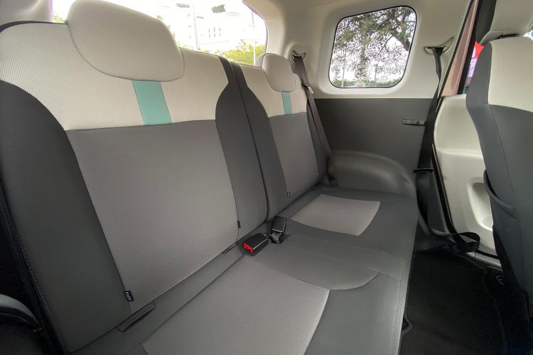 Changan, Mobil listrik, Changan Lumin, mobil listrik mini, Bahas Interior Changan Lumin, Kabin Simpel dengan Warna Cerah