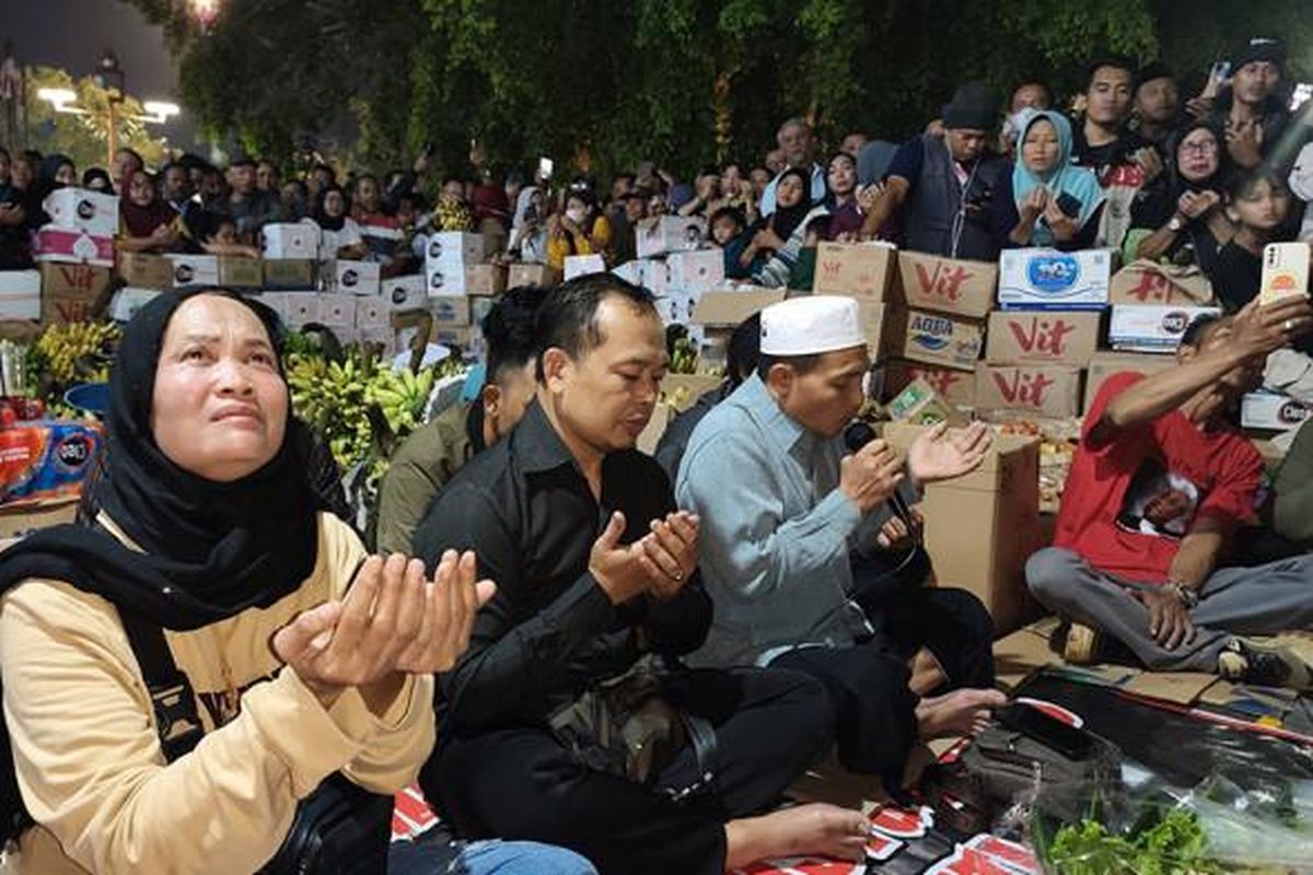 Pati, Kabupaten Pati, demo pati, demo bupati pati, demo pati 13 agustus, demo pati hari ini, demo bupati pati sudewo, Mantan Honorer RSUD Pati Ikut Demo Tuntut Bupati Sudewo Mundur,  Di-PHK Tanpa Pesangon