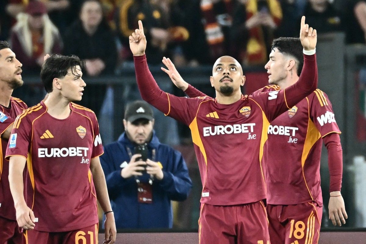 Donyell Malen, hattrick, Serie A, Liga Italia, Serie A Akhirnya Melihat Hattrick Pertama Musim Ini, Striker Roma Jadi Bintang