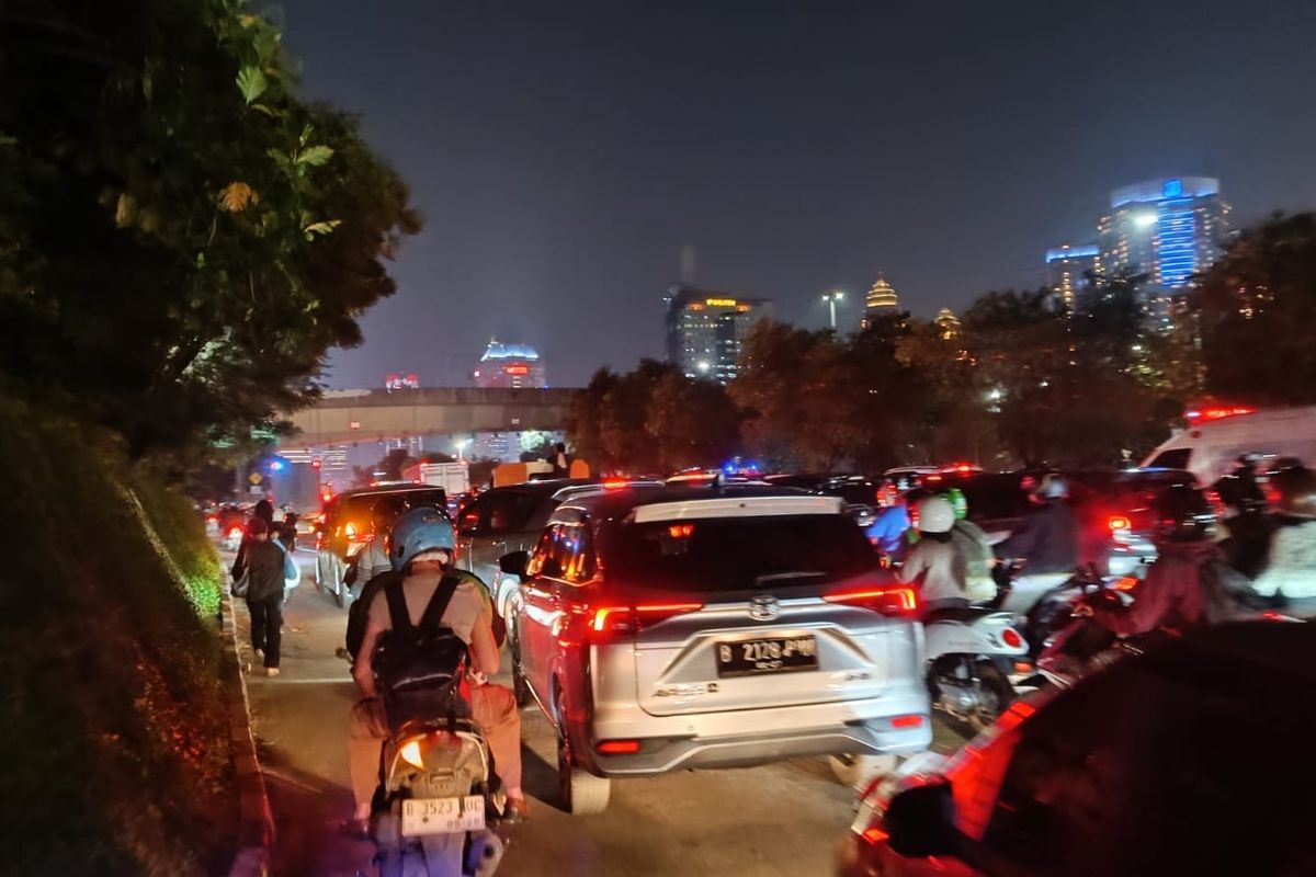 Jasa Marga, Tol Dalam Kota, Jalan gatot subroto macet, gerbang tol dalam kota, penutupan gerbang tol dalam kota Jakarta, Penutupan Gerbang Tol Semanggi I Picu Kemacetan Parah di Gatot Subroto