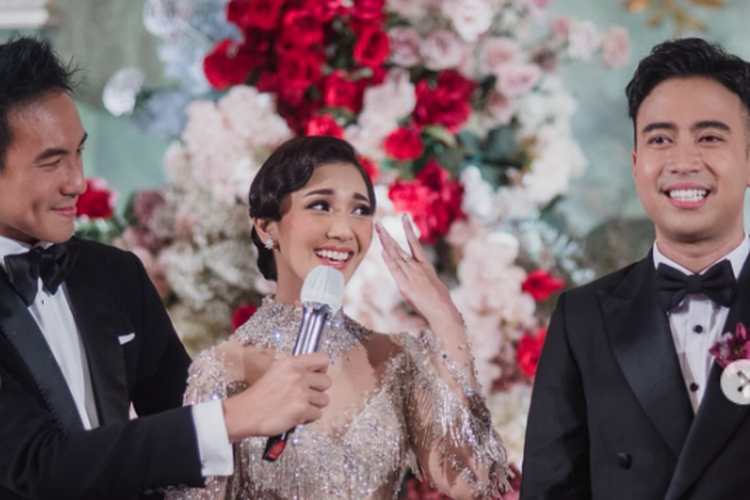 Richard Lee ditahan, Bibi Kelinci, perjalanan Vidi Aldiano melawan kanker, Profil Vidi Aldiano, [POPULER NUSARAYA] Alasan Richard Lee Langsung Ditahan Usai Diperiksa | Perjalanan Terakhir Vidi Aldiano, Berdamai dengan Kanker, 1. Alasan Richard Lee langsung ditahan usai diperiksa, 2. Profil Vidi Aldiano, 3. Fakta kasus owner Bibi Kelinci, 4. Kejanggalan status tersangka owner Bibi Kelinci, 5. Perjalanan terakhir Vidi Aldiano