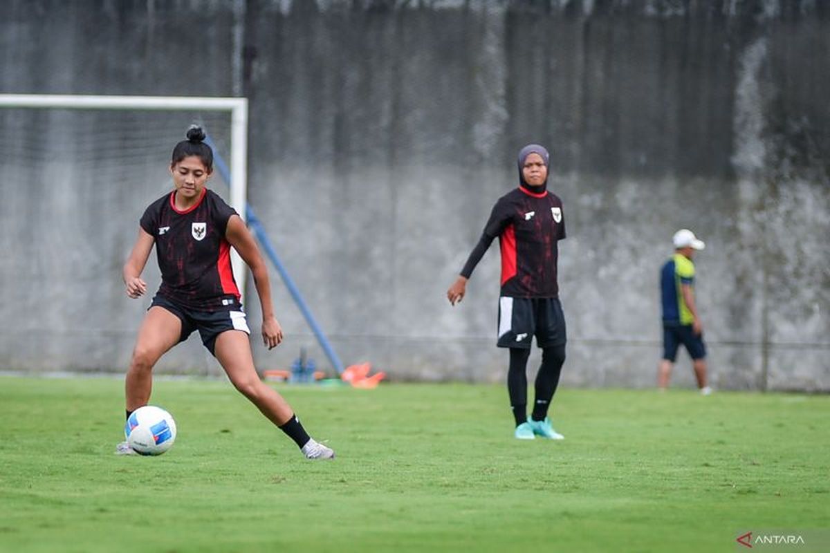 Timnas Putri Indonesia, Zahra Muzdalifah Bidik Medali SEA Games setelah Timnas Putri Lolos ke Semifinal