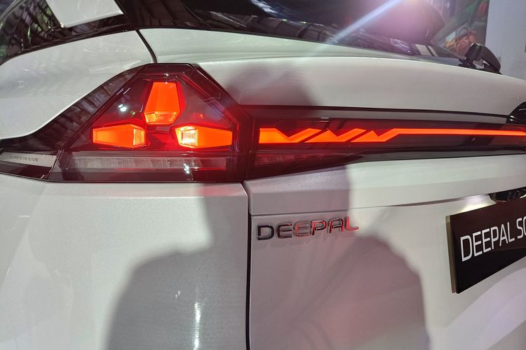 Changan, Deepal S07, Changan Deepal S07, changan, Spesifikasi Changan Deepal S07, Deepal S07 versi Indonesia, Spesifikasi Changan Deepal S07 Versi Indonesia, Meluncur di GJAW 2025