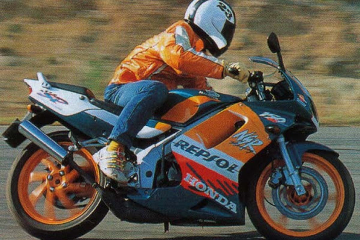 Motul, Motul Indonesia, Kian Minim Asap, Lini Oli Samping Ini Penuhi Standar Baru
