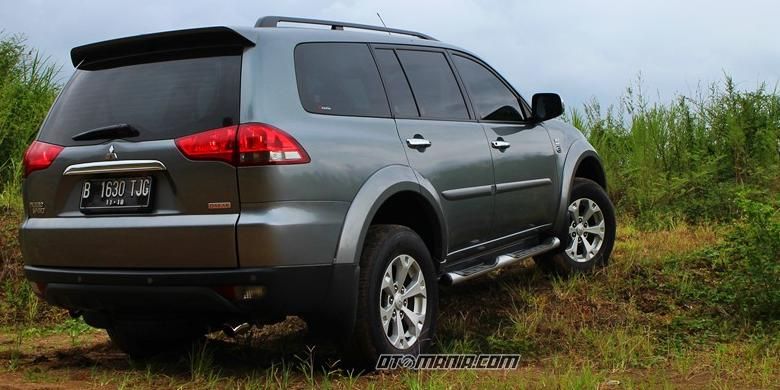 Toyota Fortuner, mobil diesel, Mitsubishi Pajero, Pertadex, Harga Solar Meroket, Konsumen Pilih Kandangkan Mobil Diesel