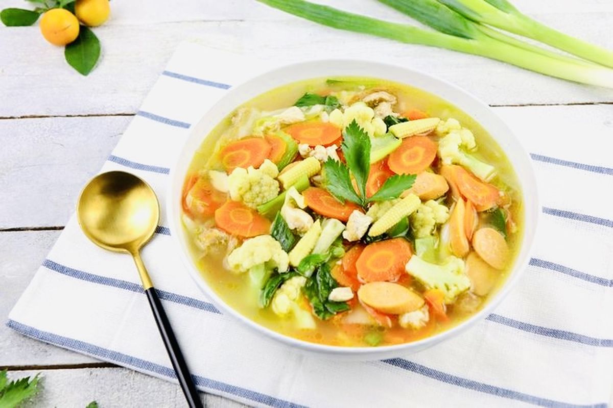 resep sayur buat buka puasa, 5 Rekomendasi Resep Sayur Buat Buka Puasa, Cocok untuk Menu Sehat Ramadhan, 1. Resep berbuka sayur bening, 2. Resep Tumis Jamur Brokoli, 3. Resep berbuka semur kentang dan tahu, 4. Resep Tumis Buncis dan Tempe, 5. Resep Berbuka Ayam Kuluyuk