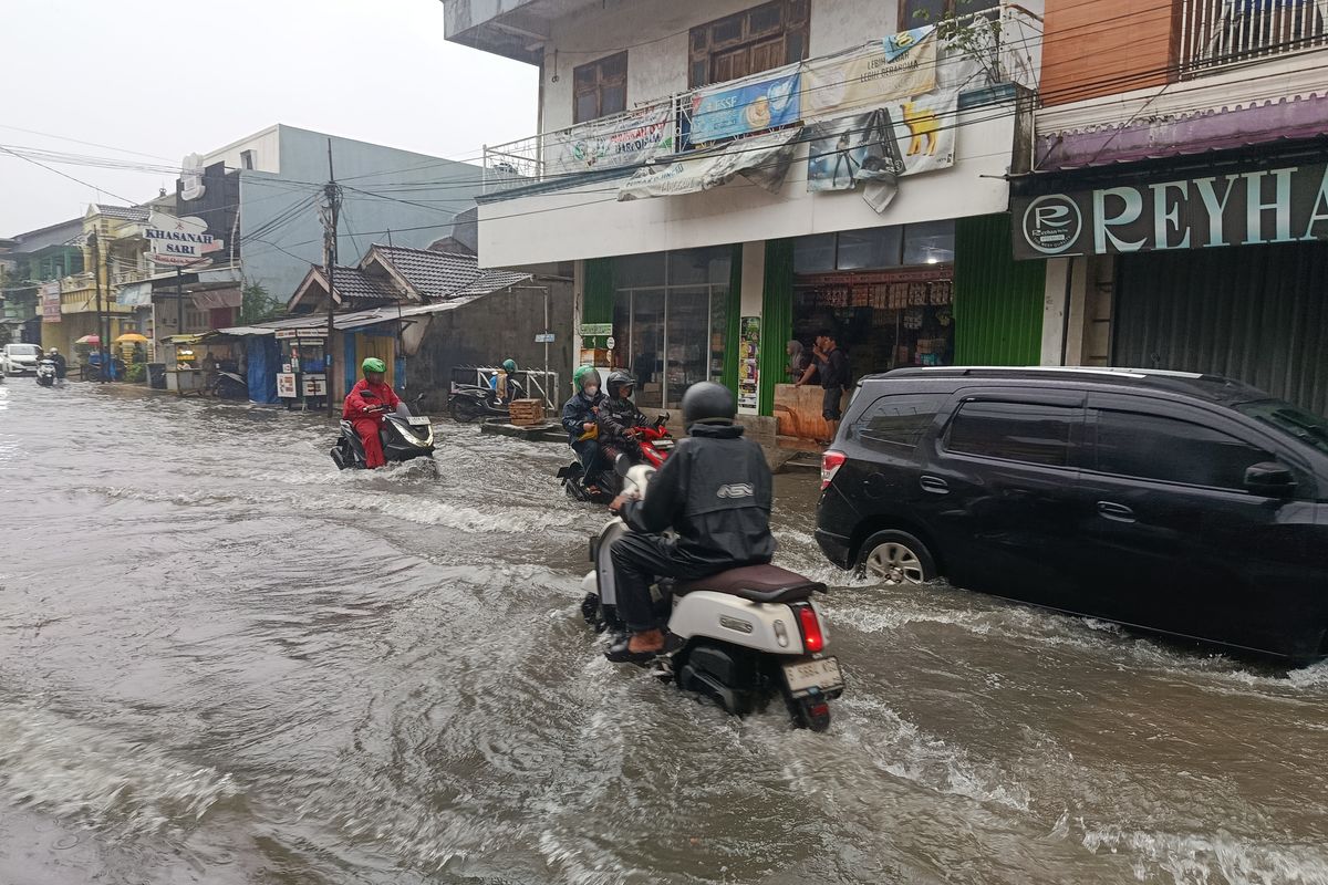 BMKG Bandung, BMKG Prakirakan Cuaca Jawa Barat hingga 31 Januari, Sejumlah Daerah Ini Berstatus Siaga