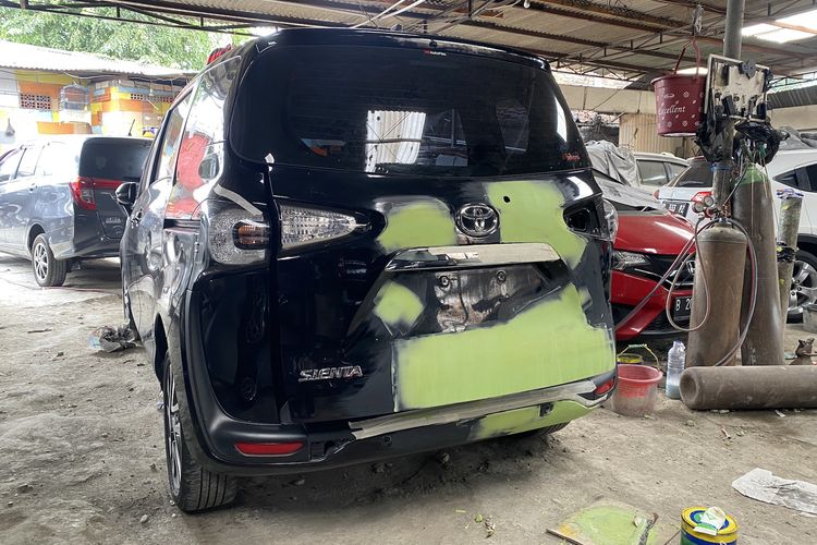 perbaikan mobil, biaya efisien, Paintless Dent repair, Nuryadi DJ Auto Care, Paintless Dent Repair: Solusi Modern untuk Bodi Mobil Penyok, Kenali Metode Paintless Dent Repair (PDR), Perbandingan Cara Kerja PDR dan Ketok Magic, Syarat dan Biaya Pengerjaan yang Berbeda, Waktu Pengerjaan yang Efisien