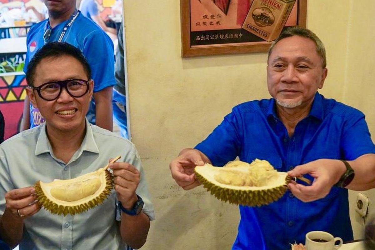 durian, Durian buah nasional Indonesia, Durian, Zulkifli Hasan, durian buah nasional indonesia, Bareng Eko Patrio Cicip Durian Kalbar, Zulhas: Mantap, Bijinya Tipis