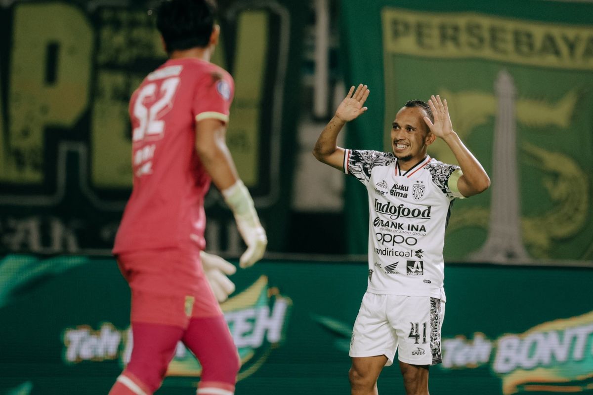 Bali United, persebaya surabaya, eduardo perez, Irfan Jaya, Persebaya Surabaya Vs Bali United, Super League, kasta tertinggi sepak bola indonesia, Persebaya Surabaya Soroti Ancaman Irfan Jaya Jelang Menjamu Bali United
