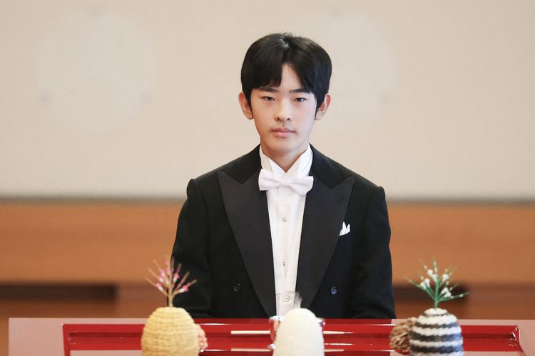 Pangeran Hisahito, upacara kedewasaan di jepang, makna upacara kedewasaan di jepang, kakan no gi, hisahito, Makna Upacara Kedewasaan Pangeran Hisahito, Pewaris Takhta Jepang, Jalannya prosesi upacara kedewasaan, Penting bagi masa depan takhta, Profil Pangeran Hisahito, Tradisi dan masa depan