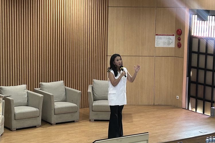 PT Central Mega Kencana, Central Mega Kencana, Turn Sparks into Brilliance, Central Mega Kencana Gelar Kuliah Umum di Universitas Indonesia, Komitmen CMK bangun talenta muda, Sinergi dunia akademis dan industri, Alumni UI berbagi pengalaman, Filosofi #GenJ dan peluang karier