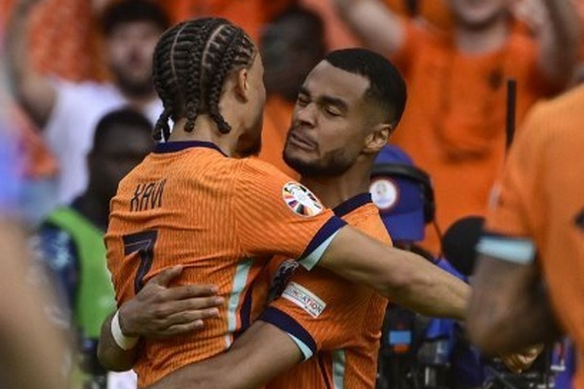 FIFA Matchday, Belanda, Uzbekistan, Cody Gakpo, Igor Sergeev, Hasil Belanda Vs Uzbekistan 2-1: Diwarnai Kartu Merah, Cody Gakpo Cetak Dua Gol