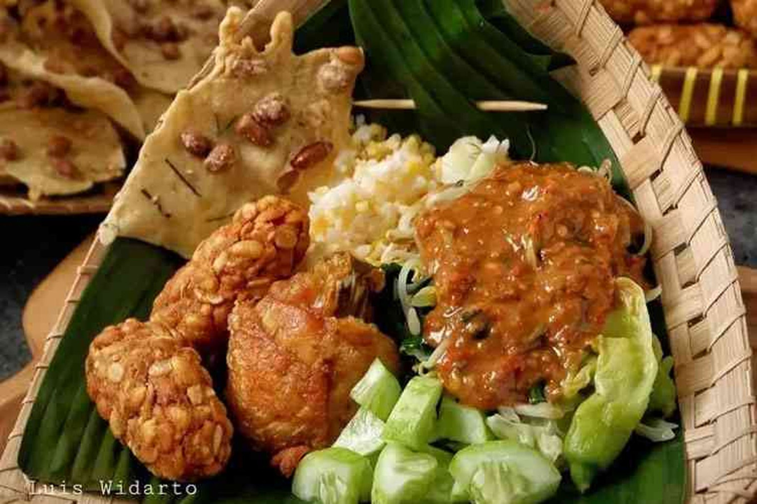Malang, Mendol Khas Malang, dari Tempe Biasa Jadi Lauk Istimewa