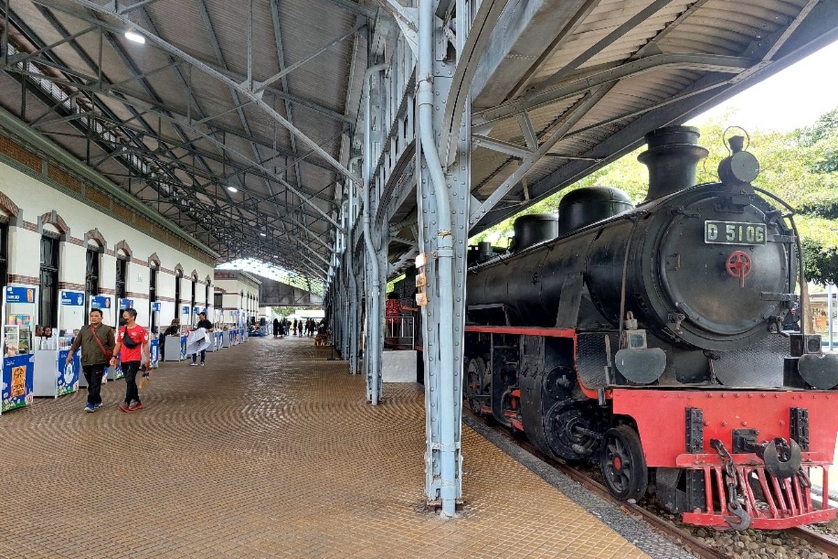 Museum Kereta Api Ambarawa, Museum Kereta Api, wisata ambarawa, museum kereta api, tiket Museum Kereta Api Ambarawa, lokasi Museum Kereta Api Ambarawa, Wisata Ambarawa Wajib ke Museum Kereta Api, Kenapa?, Jelajah bangunan Stasiun Ambarawa, Melihat koleksi lokomotif bersejarah, Bisa naik kereta wisata, Jadwal dan harga tiket