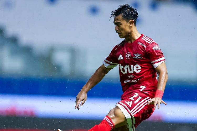 Timnas Indonesia, Asnawi Mangkualam, Port FC, Sandy Walsh, Buriram United, Pratama Arhan, Bangkok United, Shayne Pattynama, Liga Thailand, Beda Nasib Dua Bek Kanan Timnas Indonesia Pada Pekan ke-17 Liga Thailand 2025-2026