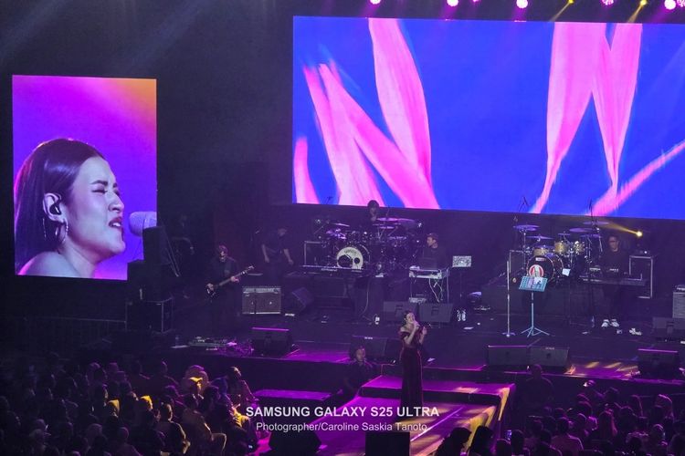 Samsung, HP Konser, Samsung S25 Ultra, konser Raisa, Uji Kamera 200 MP Samsung Galaxy S25 Ultra di Konser Raisa, Ini Hasil Jepretannya dari Kursi Paling Jauh