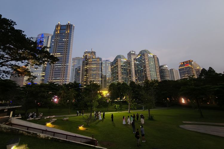 Realme, Realme GT 7, fotografi, kamera Realme GT 7, Kota Jakarta, hunting foto, realme GT 7, kamera realme gt 7, hasil kamera realme gt 7, Saat Lelah Jakarta Tergambar Jelas Berkat Kamera Pro Realme GT 7 Dream Edition...