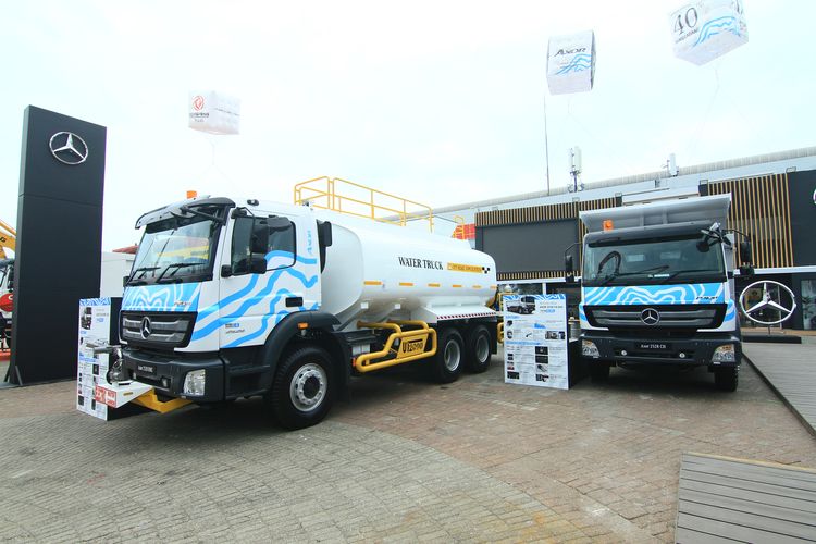Toyota, Daimler, Fuso, Hino, kendaraan niaga, fuso, hino, industri otomotif, Hino, Fuso, Daimler dan Toyota Bakal Merger di 2026