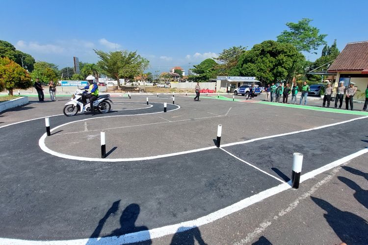 Korlantas Polri, Indonesia Safety Driving Center, Satpas, Bikin SIM Makin Mudah, Korlantas Polri Izinkan Warga Latihan Gratis