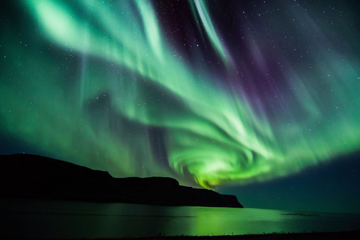 aurora, badai Matahari, Badai Matahari Terbesar dalam 20 Tahun Picu Aurora Meluas, Ini Dampaknya