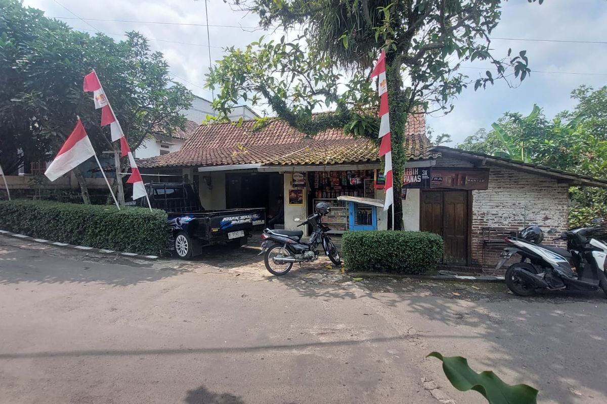 Jawa Tengah, Semarang, Pemkab Semarang, PBB naik, tukimah kaget PBB naik 400 persen, Kagetnya Nenek di Semarang Dapat Tagihan PBB Melonjak 441 Persen, Ini Klarifikasi Pemkab, Rumah Warisan dan Tanah Lebih dari Seribu Meter, Klarifikasi Pemkab: Bukan Kenaikan Tarif PBB, tapi Penilaian Ulang, Warga Bisa Ajukan Keringanan PBB, Kasus Serupa di Daerah Lain
