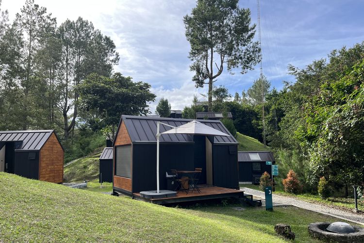Danau Toba, penginapan di Danau Toba, hotel di Danau Toba, penginapan di Toba dan Samosir, danau toba, penginapan di danau toba, hotel di danau toba, Penginapan di Toba dan Samosir, rekomendasi hotel dekat danau toba, 4 Penginapan di Danau Toba, Suasana Tenang Dikelilingi Perbukitan, 1. Bobocabin Patra Parapat, 2.  Bobocabin Kaldera, 3. Marianna Resort &amp; Convention Tuktuk, 4. Vany Villa Balige