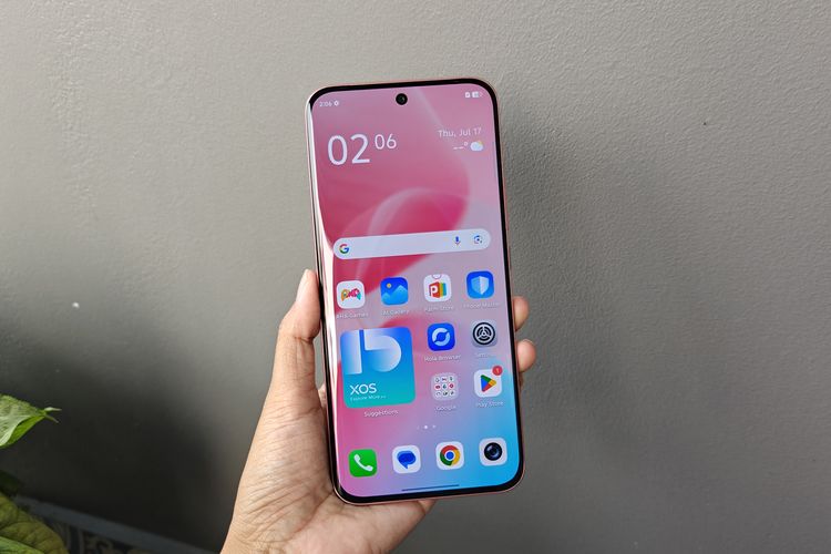 ponsel, infinix, smartphone, Infinix Hot 60 Pro Plus, Infinix Hot 60 Pro Plus spesifikasi, Hands-on Infinix Hot 60 Pro Plus: Enteng, Tipis, seperti Tak Bawa HP, Bodi enteng dan tipis, Layar mulus 144 Hz , Desain manis dan elegan, Bonus dalam kemasan, Spesifikasi Infinix Hot 60 Pro Plus , Harga Infinix Hot 60 Pro Plus