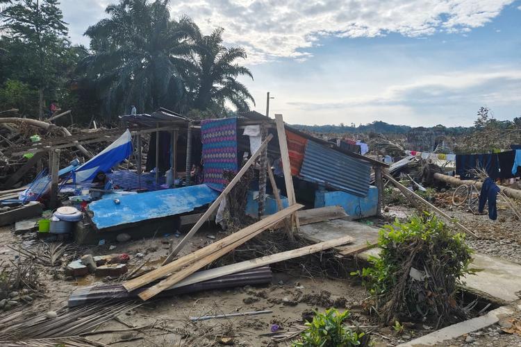 Aceh Tamiang, banjir aceh, aceh tamiang banjir, banjir dan longsor sumatera, Kisah Desa di Aceh Tamiang yang Nyaris Hilang dan Rata dengan Tanah, Hanya Sisakan Bangunan Masjid