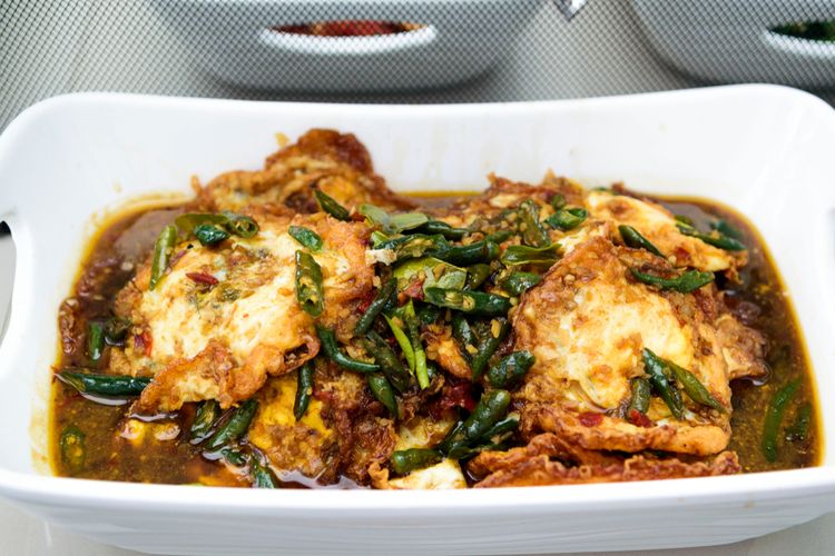 olahan telur, 5 Olahan Telur untuk Menu Harian atau Bekal, Murah Praktis Bernutrisi, 1. Rendang Telur, Gurih dan Aromatik, 2. Telur Balado, Pedas Gurih dan Manis, 3. Telur Gulung, Lembut dan Praktis, 4. Semur Telur, Manis Gurih, 5. Telur Tumis Cabai Hijau Saus Tiram, Pedas Gurih dan Segar