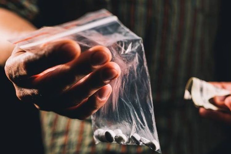 Bima, Narkoba, Fakta Baru Penangkapan AKP M, Ruang Kerja Kasat Narkoba Bima Digeledah, Ada Bong dan Klip Sabu