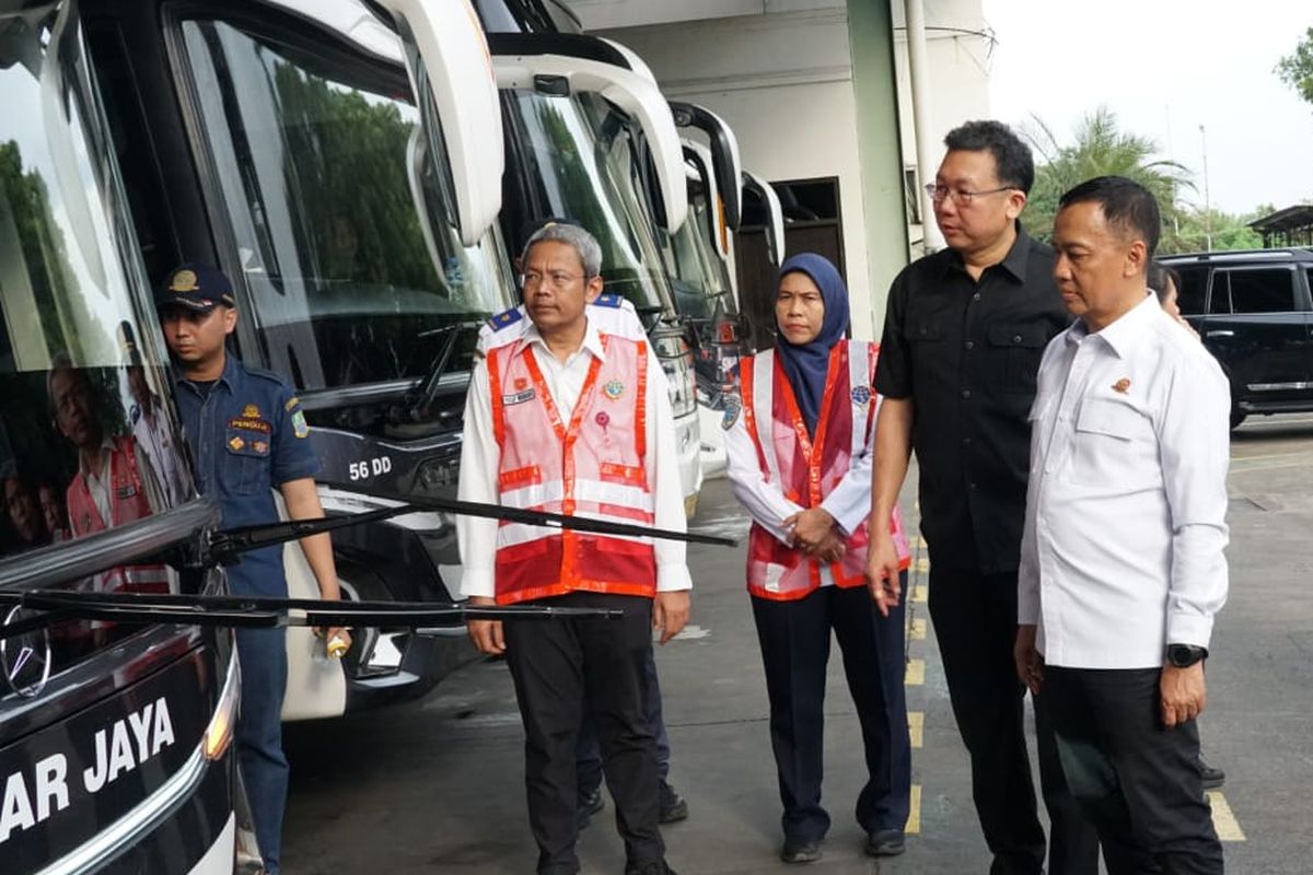 Natal dan Tahun Baru, Nataru, Kemenhub, ramp check, Natal dan tahun baru, Sinar Jaya, Jelang Nataru, Kemenhub Pastikan Kelaikan Bus PO Sinar Jaya