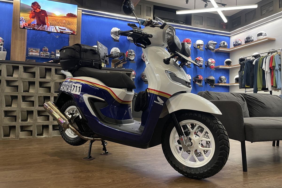 dual purpose, Porsche 911 Dakar, Porsche 911 Dakar Inspirasi Modifikasi Stylo 160, Modifikasi Detail, Kaki-kaki dan Pengereman, Aksesori Touring, Detail Unik Lainnya