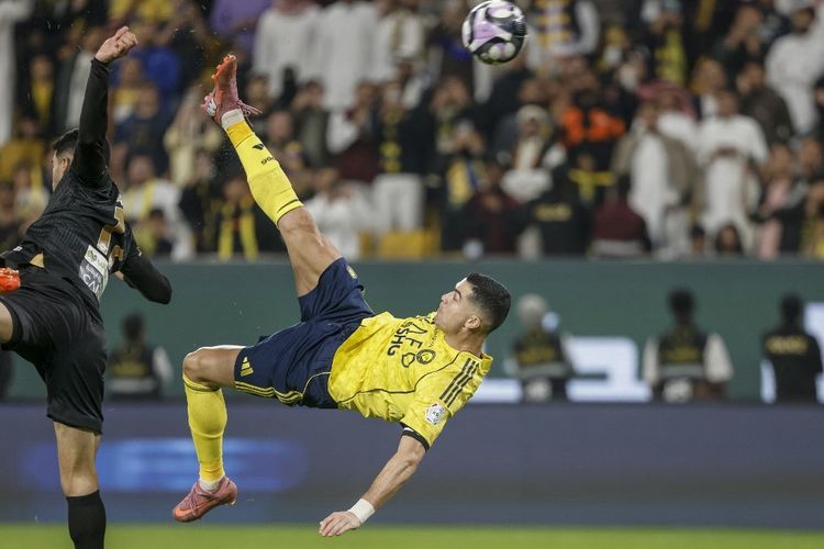 Cristiano Ronaldo, Globe Soccer Awards, Globe Soccer Awards 2025, Ronaldo, Globe Soccer Awards 2025: Cristiano Ronaldo Sabet Trofi Best Middle East Award