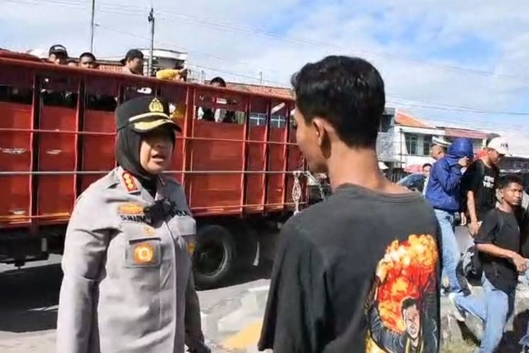 pelajar demo, Pelajar demo di depan DPR, Kemendikdasmen, pelajar demo di DPR, Lewat Surat Edaran, Kemendikdasmen Larang Siswa dan Sekolah Ikut Gerakan Demonstrasi