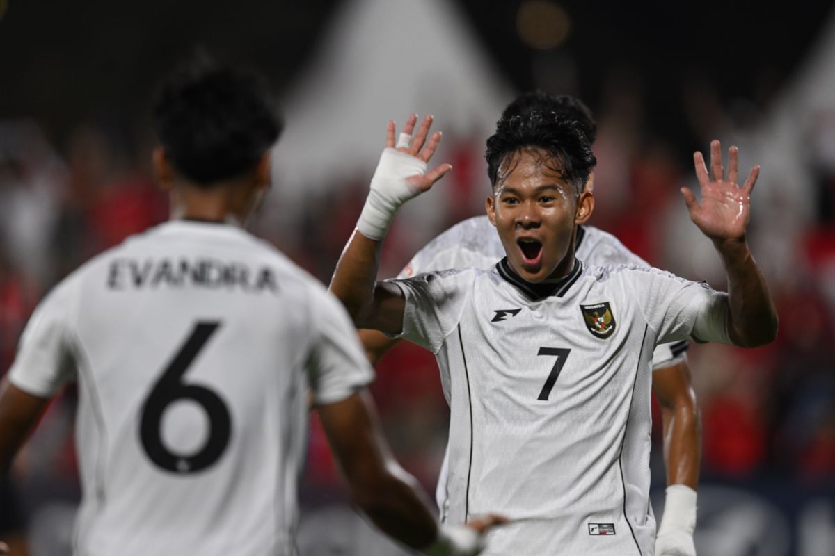 Timnas U17 Indonesia, Piala Dunia U17 2025, Nova Arianto, timnas u17 Indonesia, Indonesia vs Brasil, Indonesia vs Zambia, Blunder dan Disiplin Jadi Sorotan, Gita Suwondo Peringatkan Kesalahan Sama Tak Boleh Terulang Lawan Brasil