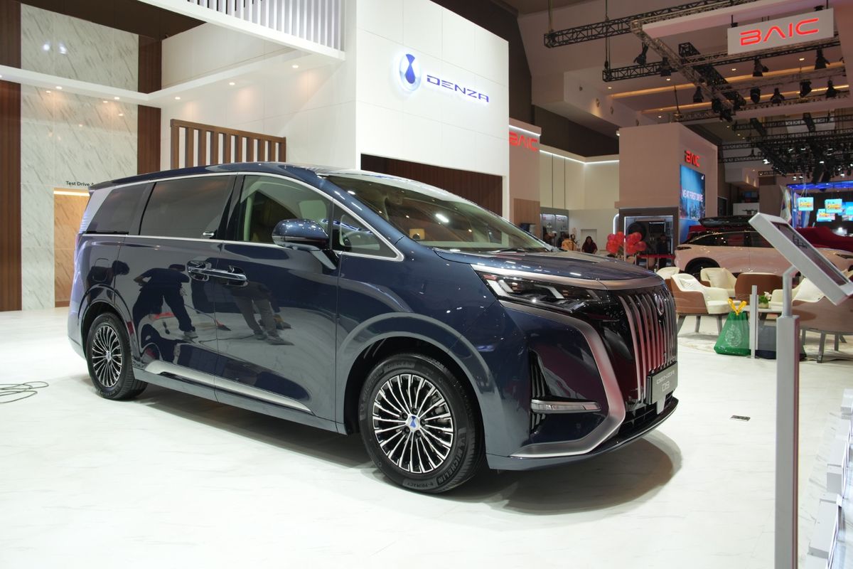 MPV listrik, Denza D9, harga terjangkau, teknologi otomotif, Denza D9: MPV Listrik Dengan Cicilan yang Menarik di Indonesia