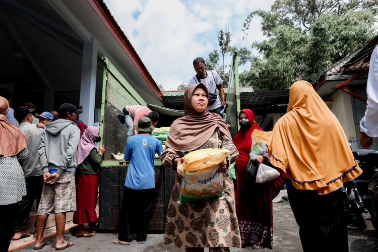 bantuan sosial, Saifullah Yusuf, Bantuan Sosial, saifullah yusuf, dana bansos, bansos 2025, bansos 2025 kapan cair, perubahan data bansos, 1,9 Juta Penerima Bansos Dikoreksi, Siapa yang Dapat?