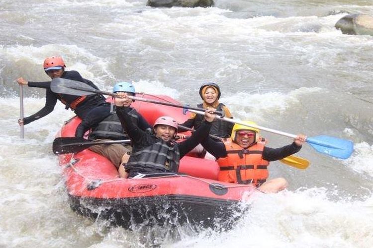 Banjarnegara, wisata, 7 Wisata Banjarnegara, Dari Kawah Eksotis hingga Arung Jeram yang Menantang
