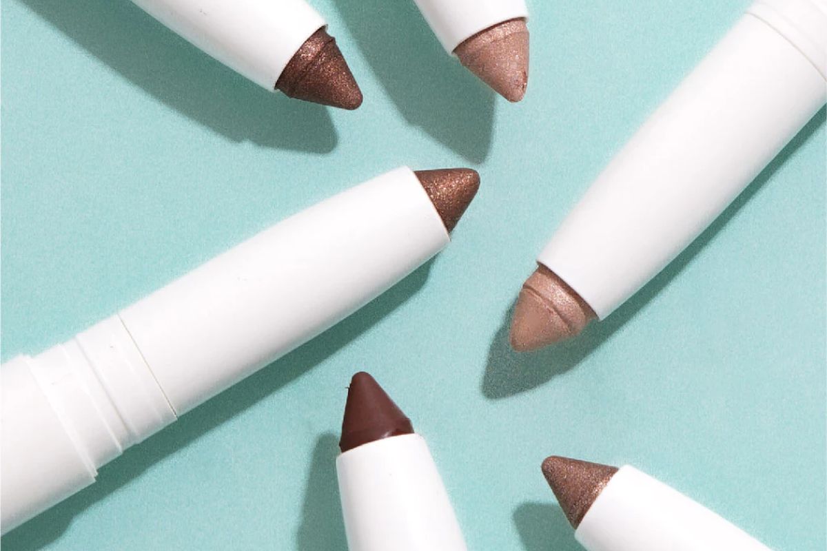 eyeshadow, eyeshadow stick, Eyeshadow, Eyeshadow Stick, eyeshadow murah, eyeshadow pensil, rekomendasi eyeshadow stick, rekomendasi eyeshadow, 5 Rekomendasi Eyeshadow Stick Berbagai Brand, Harga Mulai Rp 23.000, 1. Beauty Glazed Eyeshadow Pencil, 2. FOCALLURE Shimmer Eyeshadow Stick Waterproof, 3. Holika Holika Mellow Layering Stick Shadow, 4. BLP Eyeshadow Pen, 5. NAMA Duo-Glo Cushion Eyeshadow
