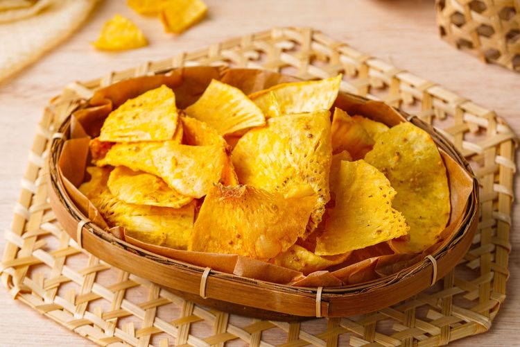 tahan lama, keripik sukun, keripik sukun renyah, membuat keripik sukun, keripik sukun kriuk, bumbu keripik sukun, Rahasia Keripik Sukun Renyah Tahan Lama, Rendam 3 Bahan Ini!