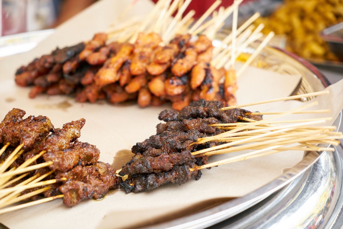 daging kurban, daging sapi, Dokter Ungkap Cara Aman Konsumsi Daging Kurban saat Idul Adha, Penderita hipertensi tetap boleh makan daging kurban, Hindari lemak dan jeroan, Makanan bersantan juga perlu dibatasi, Jangan panaskan santan berulang kali