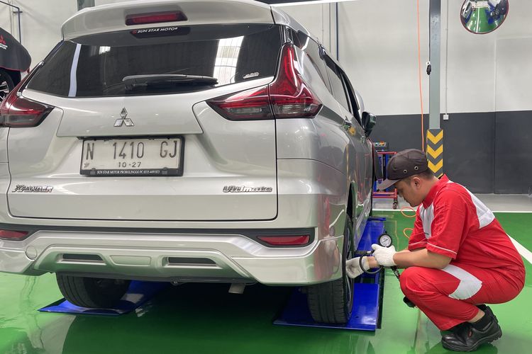 Mitsubishi, biaya servis, Rupiah Melemah, Biaya Servis Mobil Mitsubishi Naik?