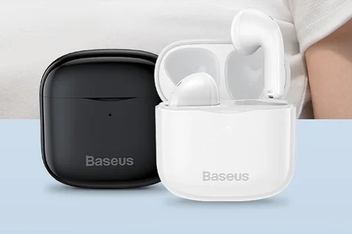 True Wireless Stereo (TWS), Amankah Menggunakan TWS Saat Ponsel Sedang Dicas?