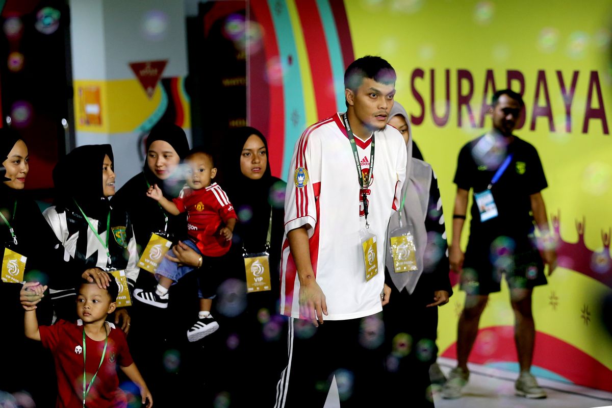 Persebaya Surabaya, Persebaya, Liga 1 2025-2026, media sosial, Rachmat Irianto, Rachmat Irianto Pulang Kampung ke Persebaya Usai Bawa Persib Juara