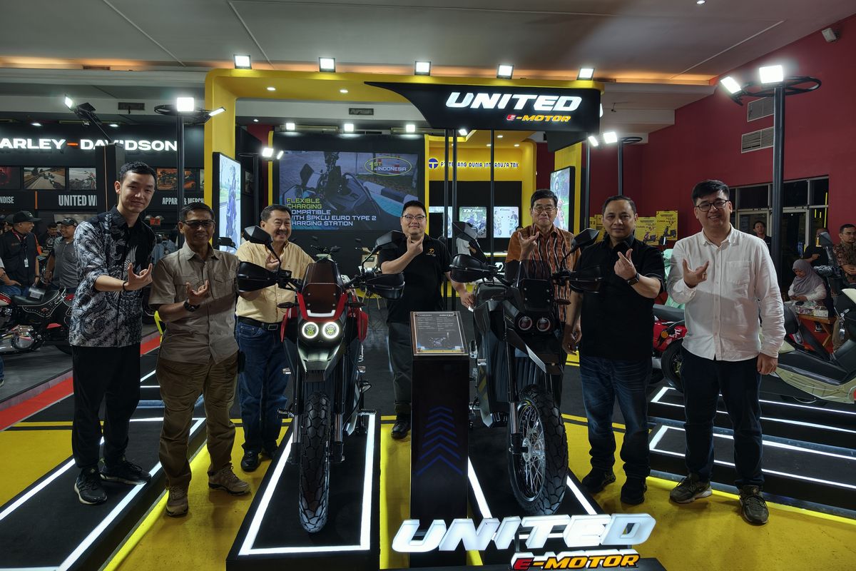 RX6000, motor listrik, United E-Motor, United Rilis RX6000: Motor Listrik Dua Alam Bisa Ngecas di SPKLU