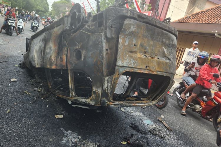 Pati, polda jateng, LBH Semarang, demo pati, demo 13 agustus pati, pati melawan, Demo Pati, Penangkapan 22 Demonstran, dan Bukti Kekuatan Rakyat