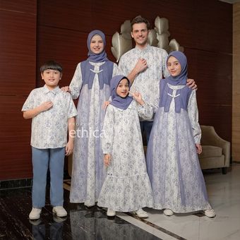 5 Rekomendasi Baju Lebaran Couple 2026 yang Elegan dan Serasi, 1. Assojar - Lekat Raya Series, 2. Ethica - Royal Riverside Sarimbit, 3. Kakha - Sarimbit Cendana, 4. Wearing Klamby - Bingah Series, 5. Heaven Lights - Henna Series